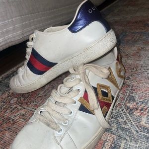 Authentic Gucci sneakers size 37 size US7